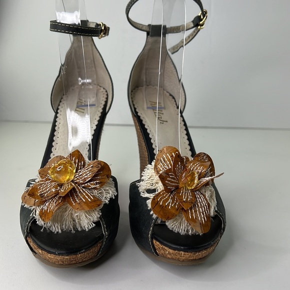 Killah Leather Wedges  with Floral Appliques - Picture 2 of 11